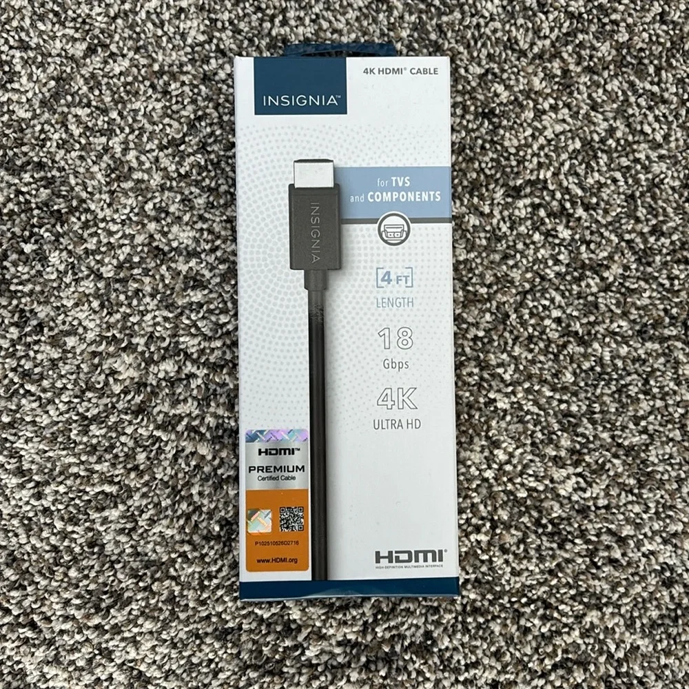 {INSIGNIA} 4ft 4K Ultra HD HDMI Cable - Black NEW